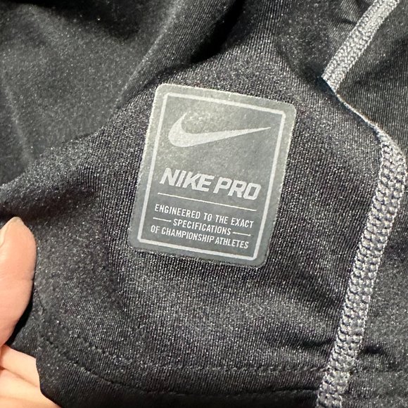 NWOT! NIKE PRO Dri-Fit Black Short Sleeve Gym Active wear T-Shirt Tee Shirt - Picture 4 of 6